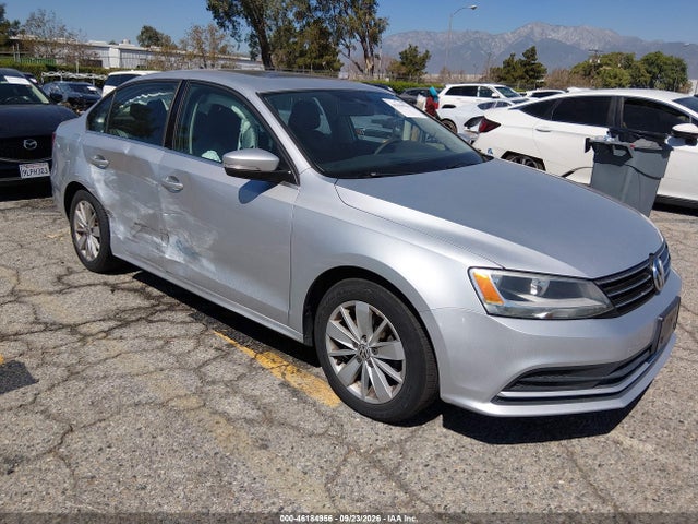 46184956 :رقم المزاد ، 3VWD17AJ4FM314011 vin ، 2015 Volkswagen Jetta 1.8t Se مزاد بيع