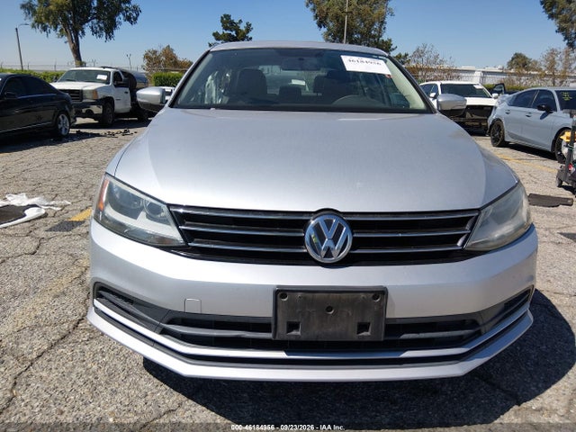 46184956 :رقم المزاد ، 3VWD17AJ4FM314011 vin ، 2015 Volkswagen Jetta 1.8t Se مزاد بيع