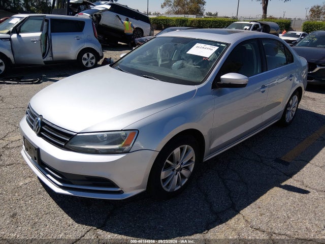46184956 :رقم المزاد ، 3VWD17AJ4FM314011 vin ، 2015 Volkswagen Jetta 1.8t Se مزاد بيع