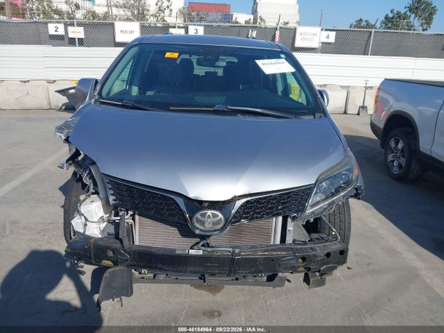 46184964 :رقم المزاد ، 5TDXZ3DC3JS925137 vin ، 2018 Toyota Sienna Se 8 Passenger مزاد بيع