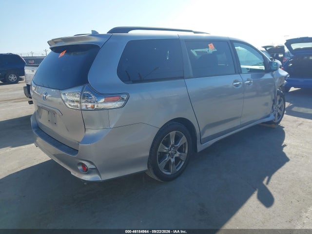 46184964 :رقم المزاد ، 5TDXZ3DC3JS925137 vin ، 2018 Toyota Sienna Se 8 Passenger مزاد بيع