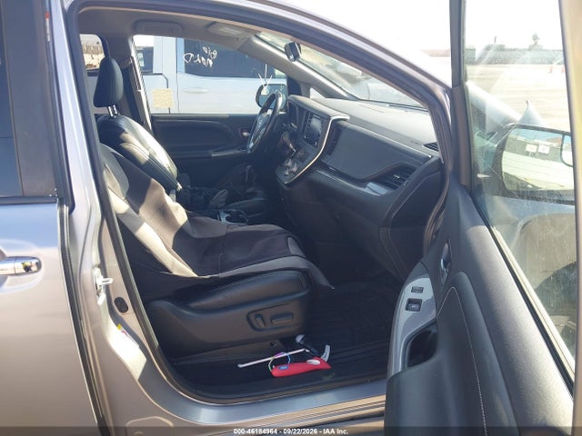 46184964 :رقم المزاد ، 5TDXZ3DC3JS925137 vin ، 2018 Toyota Sienna Se 8 Passenger مزاد بيع