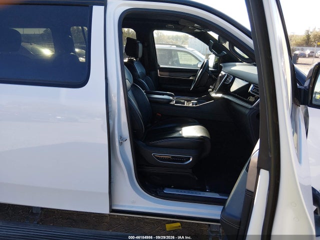 Продажа на аукционе авто 2024 Jeep Grand Wagoneer L Series Ii 4x4, vin: 1C4SJSFP2RS112404, номер лота: 46184986