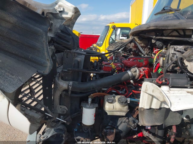 2015 Freightliner M2 106 Medium Duty მანქანა იყიდება აუქციონზე, vin: 1FVHCYCY0FHGJ9399, აუქციონის ნომერი: 46185034