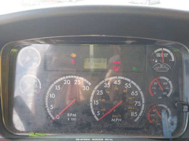 2015 Freightliner M2 106 Medium Duty მანქანა იყიდება აუქციონზე, vin: 1FVHCYCY0FHGJ9399, აუქციონის ნომერი: 46185034