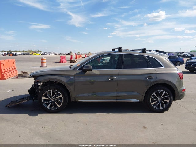 Продаж на аукціоні авто 2023 Audi Q5 Premium Plus 45 Tfsi S Line Quattro, vin: WA1EAAFY5P2058152, номер лоту: 46185085
