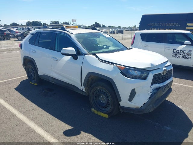 46185106 :رقم المزاد ، 2T3K1RFVXMW104185 vin ، 2021 Toyota Rav4 Le مزاد بيع