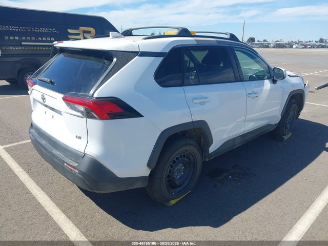 Toyota RAV4 LE 2021 2T3K1RFVXMW104185 Image 4