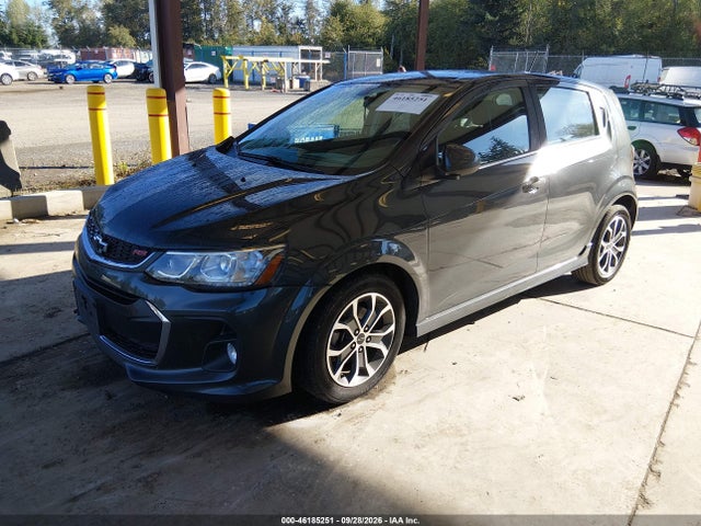 Chevrolet Sonic Lt Auto 2018 1G1JD6SG6J4107899 Image 2