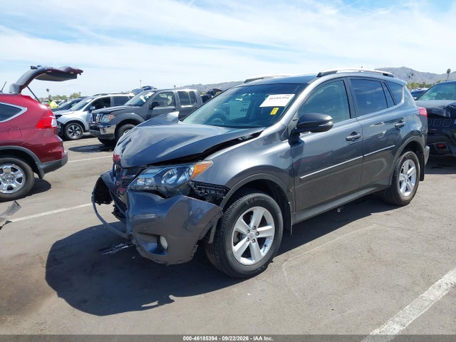 Toyota Rav4 Xle 2014 JTMRFREVXED065307 Image 2