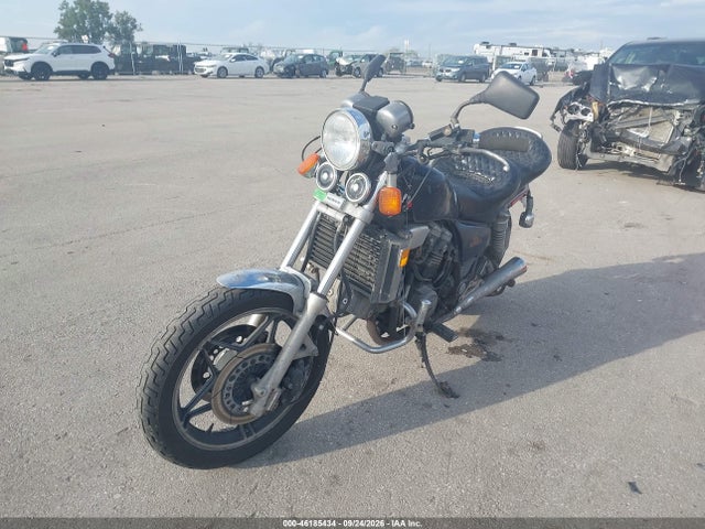 46185434 :رقم المزاد ، JH2RC0715CM000593 vin ، 1982 Honda Vf750 C مزاد بيع
