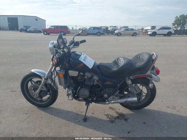 46185434 :رقم المزاد ، JH2RC0715CM000593 vin ، 1982 Honda Vf750 C مزاد بيع