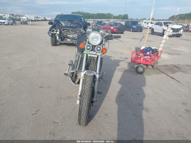 46185434 :رقم المزاد ، JH2RC0715CM000593 vin ، 1982 Honda Vf750 C مزاد بيع