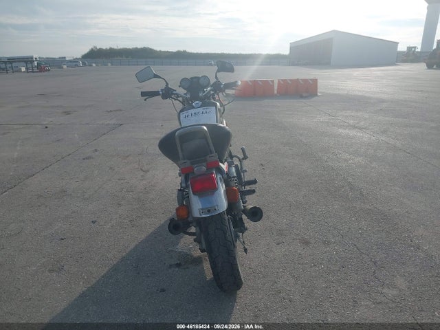 46185434 :رقم المزاد ، JH2RC0715CM000593 vin ، 1982 Honda Vf750 C مزاد بيع