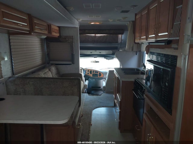 1999 Ford Econoline E450 Super Duty Cutwy  Rv მანქანა იყიდება აუქციონზე, vin: 1FDXE40S5XHC14773, აუქციონის ნომერი: 46185490