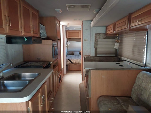 1999 Ford Econoline E450 Super Duty Cutwy  Rv მანქანა იყიდება აუქციონზე, vin: 1FDXE40S5XHC14773, აუქციონის ნომერი: 46185490