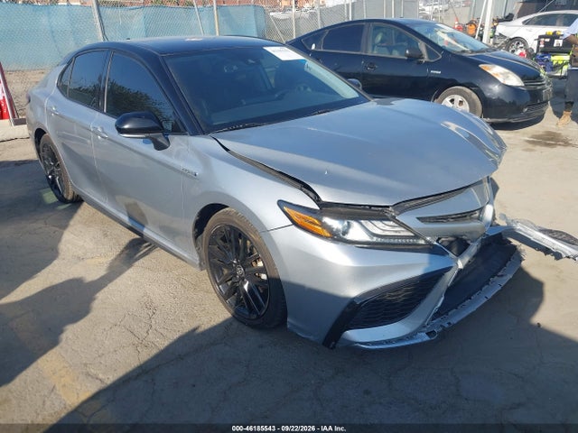 2021 Toyota Camry Hybrid Xse მანქანა იყიდება აუქციონზე, vin: 4T1K31AK2MU028611, აუქციონის ნომერი: 46185543