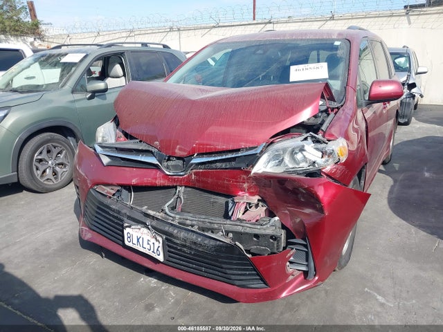 2018 Toyota Sienna Le 8 Passenger მანქანა იყიდება აუქციონზე, vin: 5TDKZ3DC3JS909014, აუქციონის ნომერი: 46185587