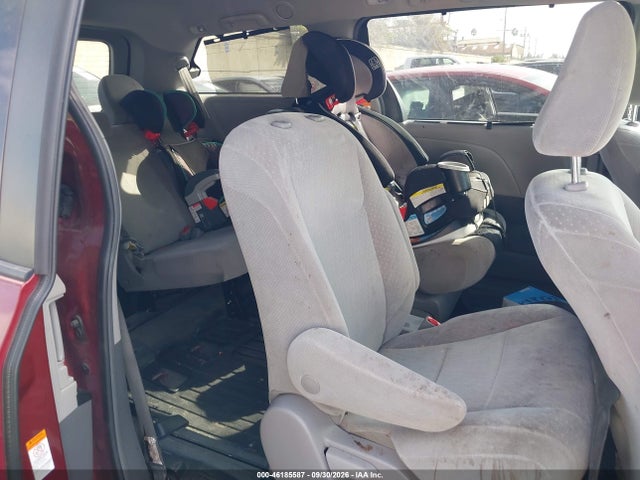 2018 Toyota Sienna Le 8 Passenger მანქანა იყიდება აუქციონზე, vin: 5TDKZ3DC3JS909014, აუქციონის ნომერი: 46185587