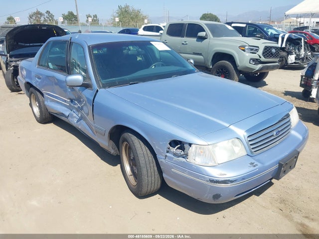 1998 Ford Crown Victoria Lx მანქანა იყიდება აუქციონზე, vin: 2FAFP74W5WX182761, აუქციონის ნომერი: 46185609