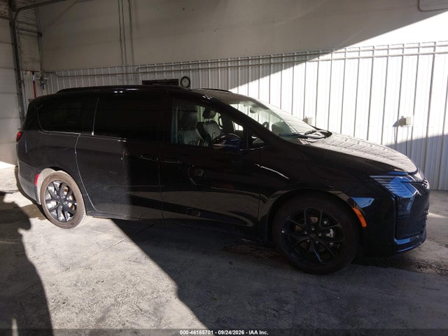 Продажа на аукционе авто 2027 Chrysler Pacifica, vin: 2C4RC1GG9VR552178, номер лота: 46185701