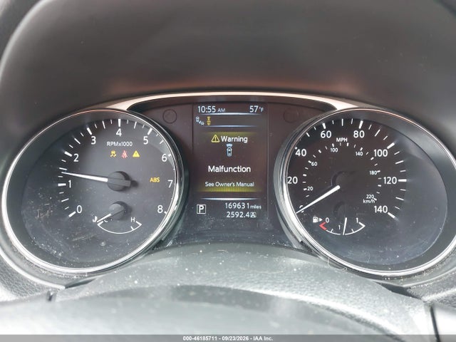 46185711 :رقم المزاد ، 5N1AT2MV1FC913222 vin ، 2015 Nissan Rogue Sl مزاد بيع