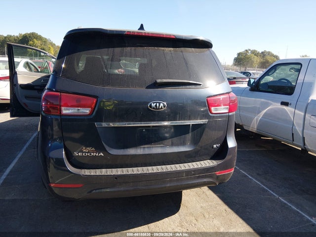 46185830 :رقم المزاد ، KNDMC5C19F6023003 vin ، 2015 Kia Sedona Ex مزاد بيع