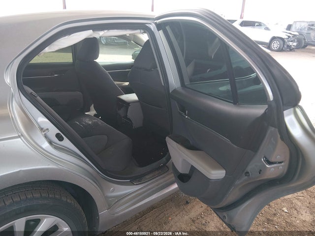 Продаж на аукціоні авто 2021 Toyota Camry Le, vin: 4T1C11AK3MU421964, номер лоту: 46185921