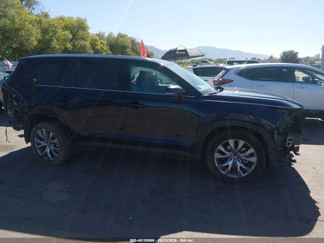 2025 Toyota Grand Highlander Limited მანქანა იყიდება აუქციონზე, vin: 5TDAAAB56SS079917, აუქციონის ნომერი: 46185966