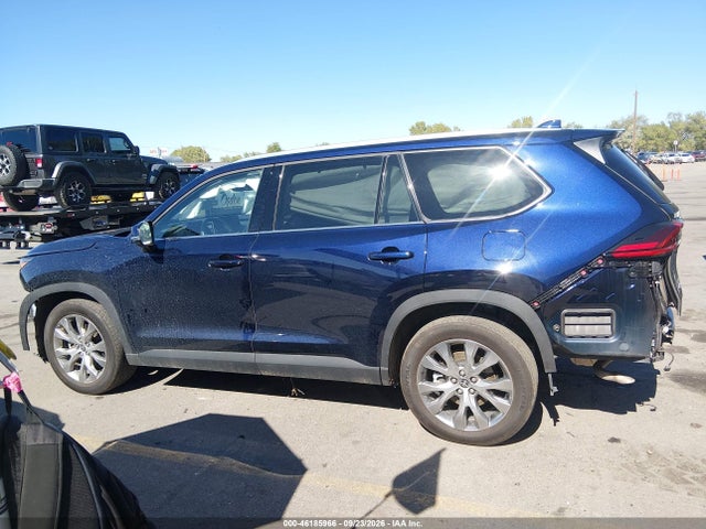 2025 Toyota Grand Highlander Limited მანქანა იყიდება აუქციონზე, vin: 5TDAAAB56SS079917, აუქციონის ნომერი: 46185966