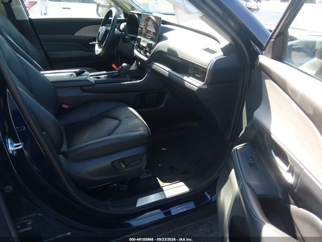 2025 Toyota Grand Highlander Limited მანქანა იყიდება აუქციონზე, vin: 5TDAAAB56SS079917, აუქციონის ნომერი: 46185966