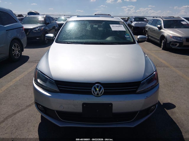 46186001 :رقم المزاد ، 3VWLX7AJ7BM364101 vin ، 2011 Volkswagen Jetta 2.5l Sel مزاد بيع