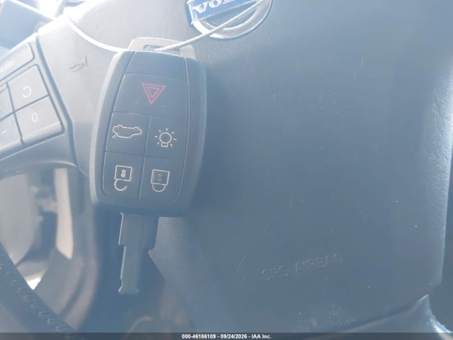 Aukcja sprzedaży 2010 Volvo C70 T5, vin: YV1672MC8AJ094561, numer aukcji: 46186109