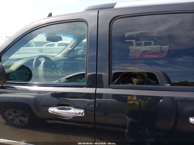 Продажа на аукционе авто 2012 Gmc Yukon Xl 1500 Denali, vin: 1GKS2MEF7CR210493, номер лота: 46186144