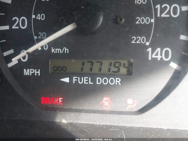 46186151 :رقم المزاد ، JT2BF22K710303966 vin ، 2001 Toyota Camry Le V6 مزاد بيع