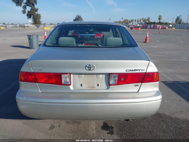 46186151 :رقم المزاد ، JT2BF22K710303966 vin ، 2001 Toyota Camry Le V6 مزاد بيع