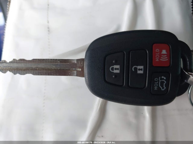 2015 Toyota Rav4 Xle მანქანა იყიდება აუქციონზე, vin: 2T3WFREVXFW226763, აუქციონის ნომერი: 46186176