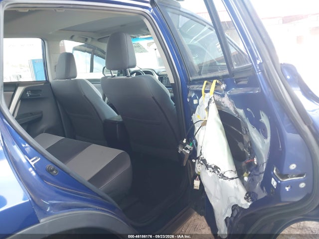2015 Toyota Rav4 Xle მანქანა იყიდება აუქციონზე, vin: 2T3WFREVXFW226763, აუქციონის ნომერი: 46186176