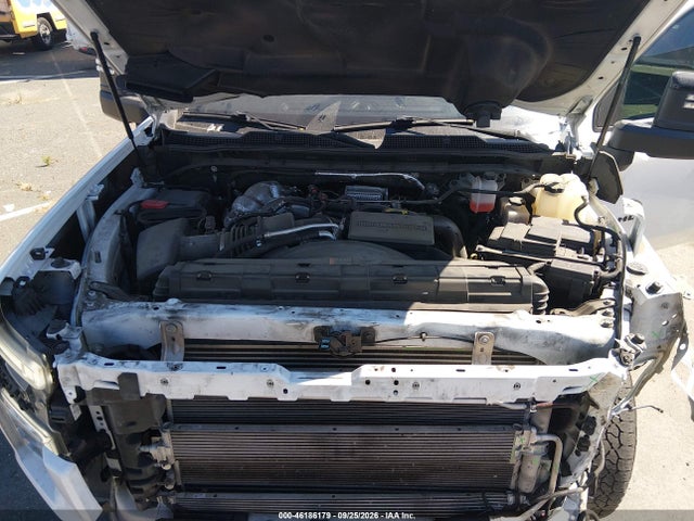 1GC4YNEY5NF303141 Chevrolet Silverado 2500hd 4wd Standard Bed Lt