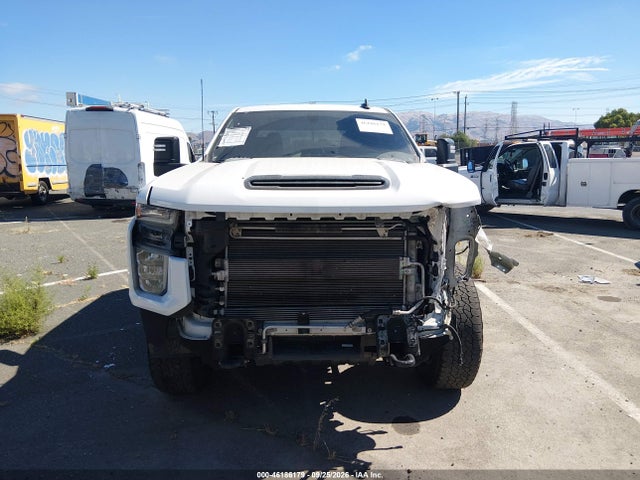 1GC4YNEY5NF303141 Chevrolet Silverado 2500hd 4wd Standard Bed Lt