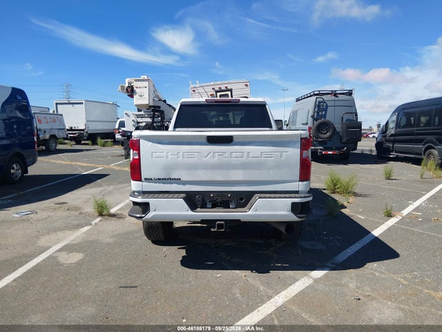 1GC4YNEY5NF303141 Chevrolet Silverado 2500hd 4wd Standard Bed Lt
