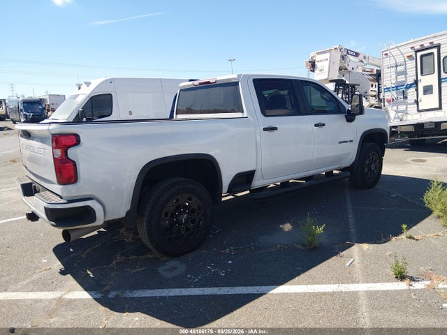 1GC4YNEY5NF303141 Chevrolet Silverado 2500hd 4wd Standard Bed Lt