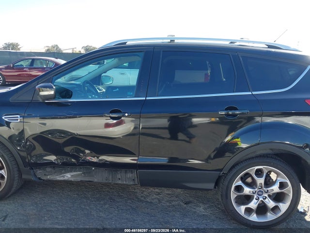 46186297 :رقم المزاد ، 1FMCU0JX1EUB99326 vin ، 2014 Ford Escape Titanium مزاد بيع