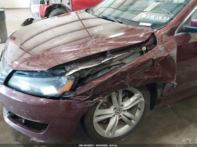1VWBS7A3XEC035698 Volkswagen Passat 1.8t Se