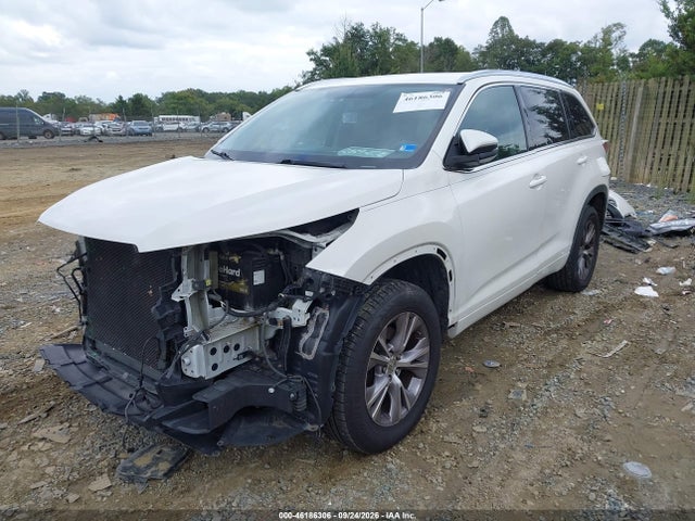 Продажа на аукционе авто 2015 Toyota Highlander Xle V6, vin: 5TDKKRFH4FS090411, номер лота: 46186306