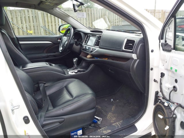 Продажа на аукционе авто 2015 Toyota Highlander Xle V6, vin: 5TDKKRFH4FS090411, номер лота: 46186306