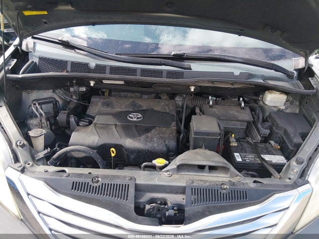 46186331 :رقم المزاد ، 5TDYK3DC6BS053465 vin ، 2011 Toyota Sienna Limited V6 مزاد بيع