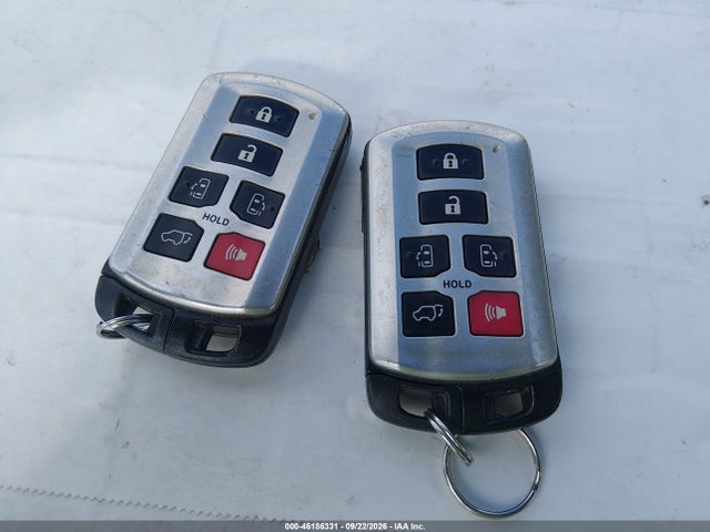 46186331 :رقم المزاد ، 5TDYK3DC6BS053465 vin ، 2011 Toyota Sienna Limited V6 مزاد بيع