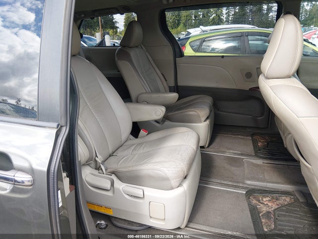 46186331 :رقم المزاد ، 5TDYK3DC6BS053465 vin ، 2011 Toyota Sienna Limited V6 مزاد بيع