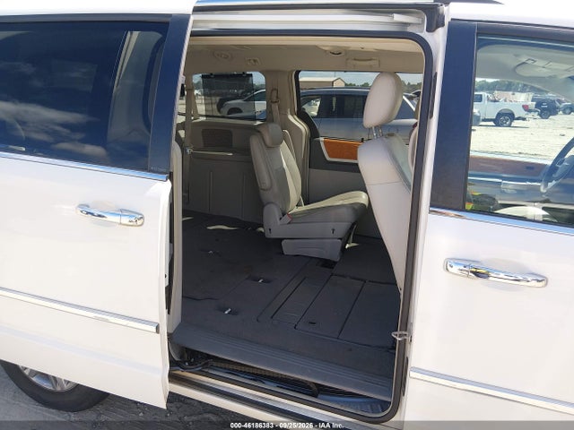 2008 Chrysler Town & Country Limited მანქანა იყიდება აუქციონზე, vin: 2A8HR64X18R723370, აუქციონის ნომერი: 46186383